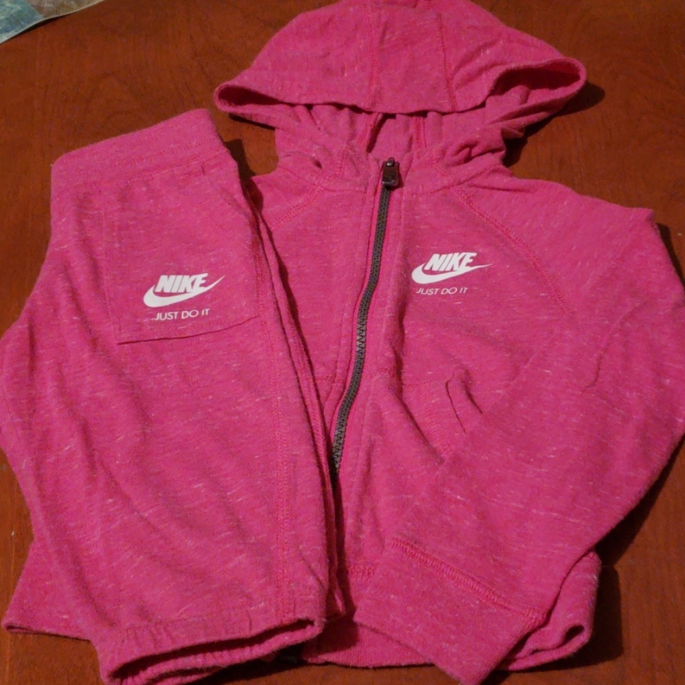 Girls 2pc hoodie with capris
